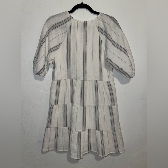 Evereve Alexia Striped Gauze V-Neck Puff Sleeve Tiered Mini Dress - Picture 6 of 8